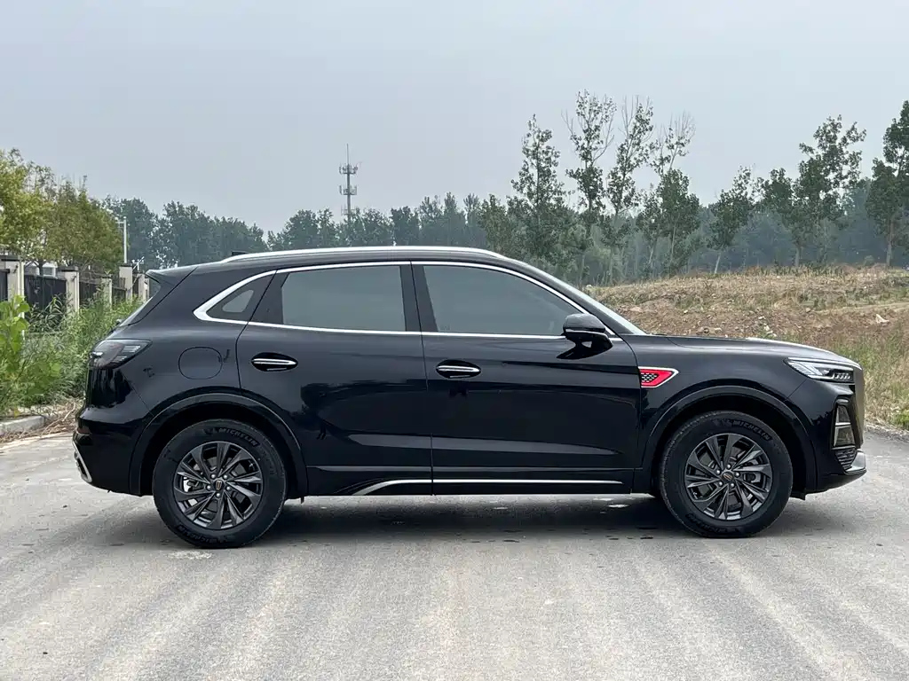 HONGQI HS5 2023