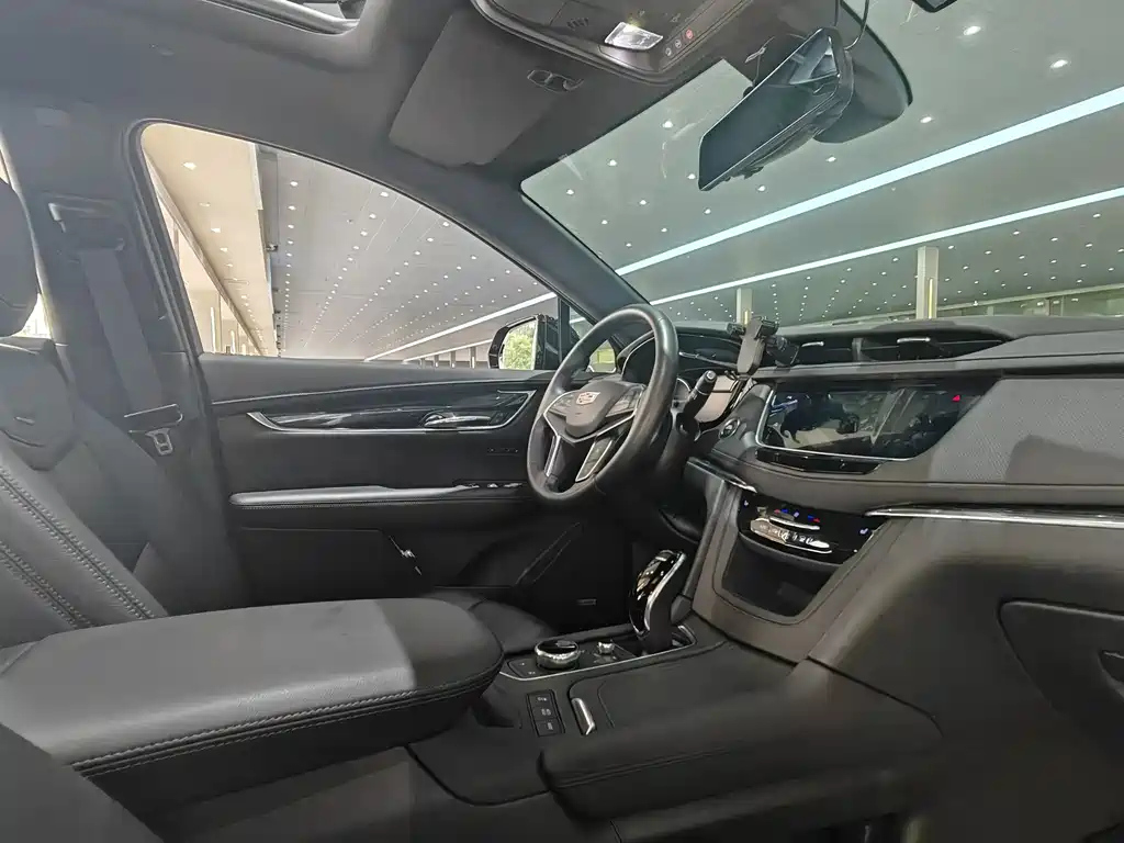 CADILLAC XT5 2021