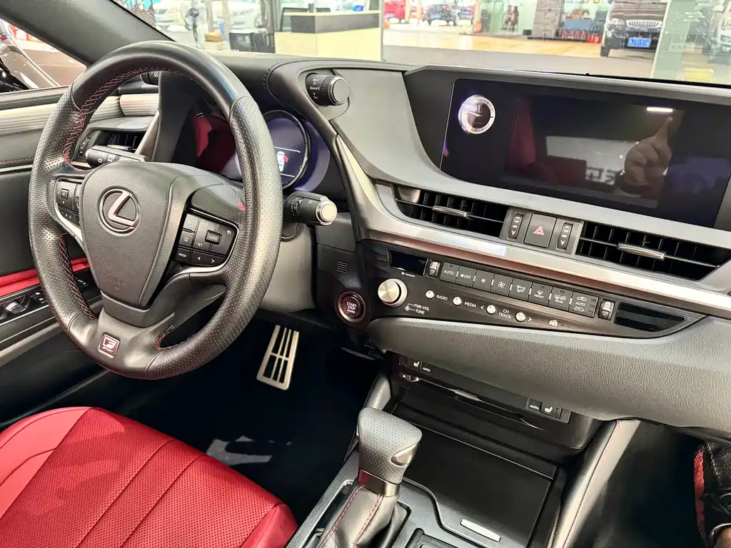 LEXUS ES 2021