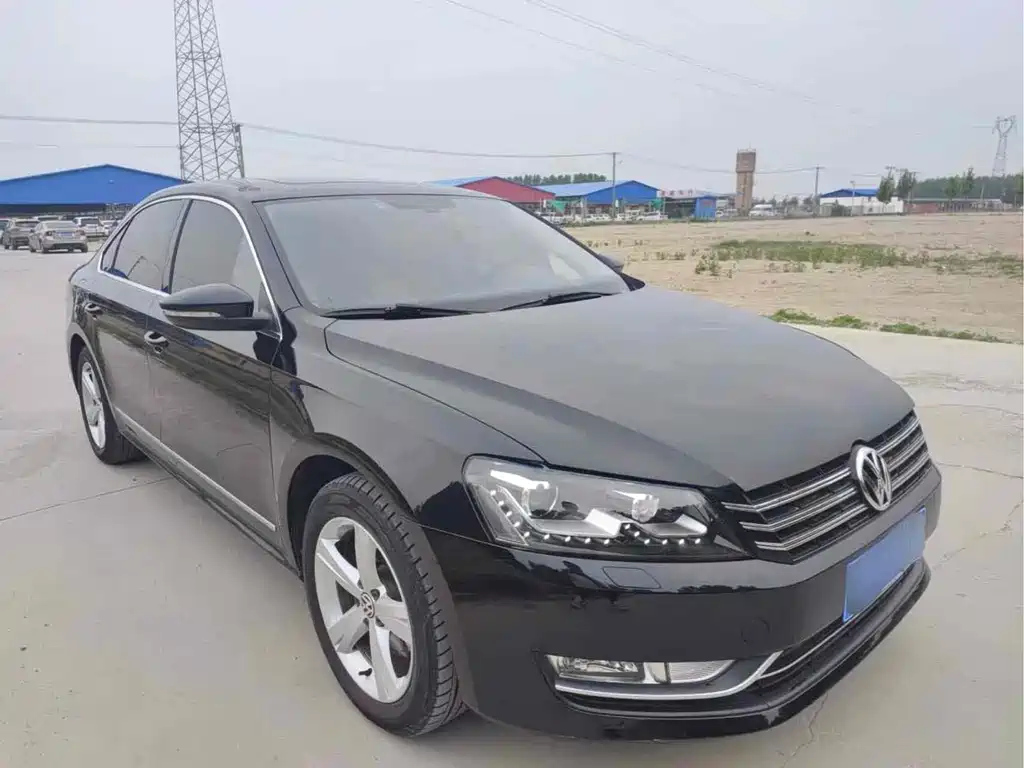VOLKSWAGEN PASSAT 2015