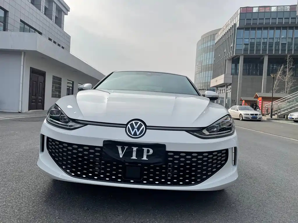 VOLKSWAGEN LAMANDO 2022