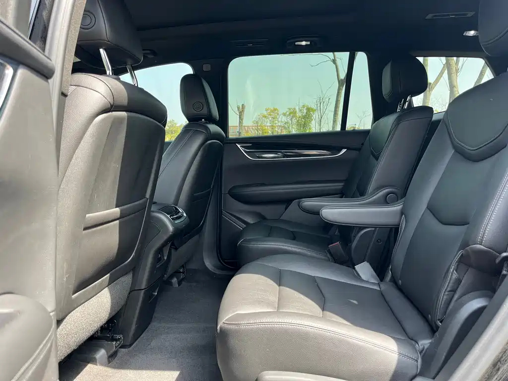 CADILLAC XT6 2021