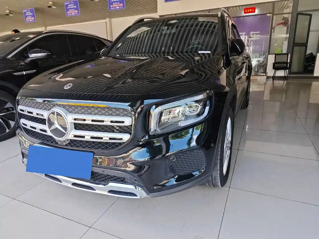 MERCEDES BENZ GLB 2023
