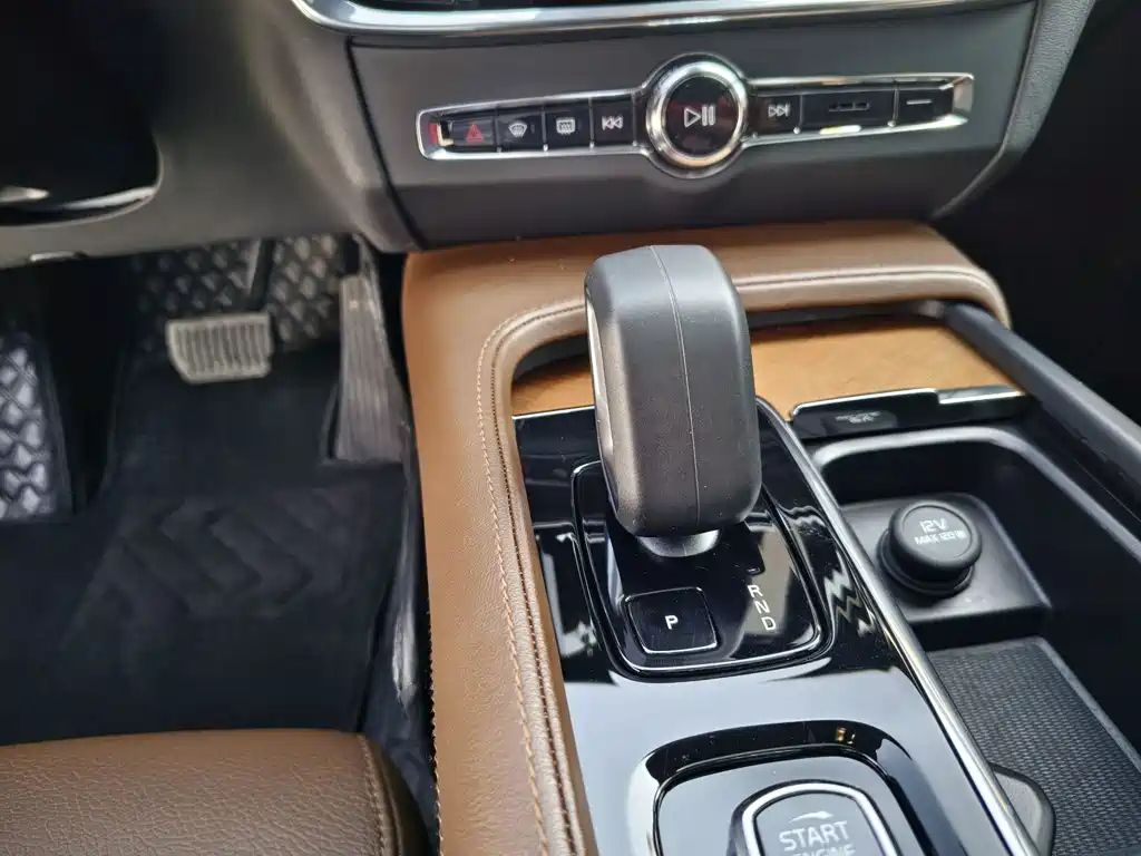 VOLVO S90 2022