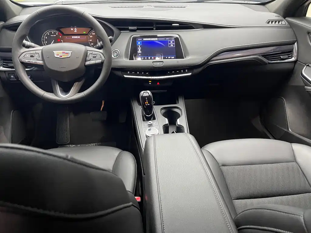 CADILLAC XT4 2021