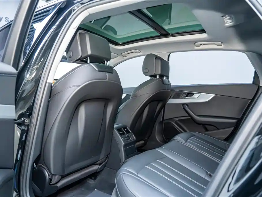 AUDI A4L 2021