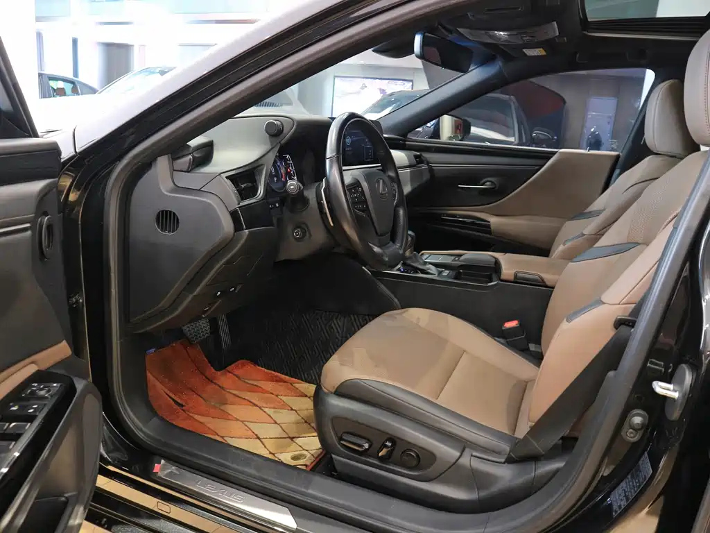LEXUS ES 2021
