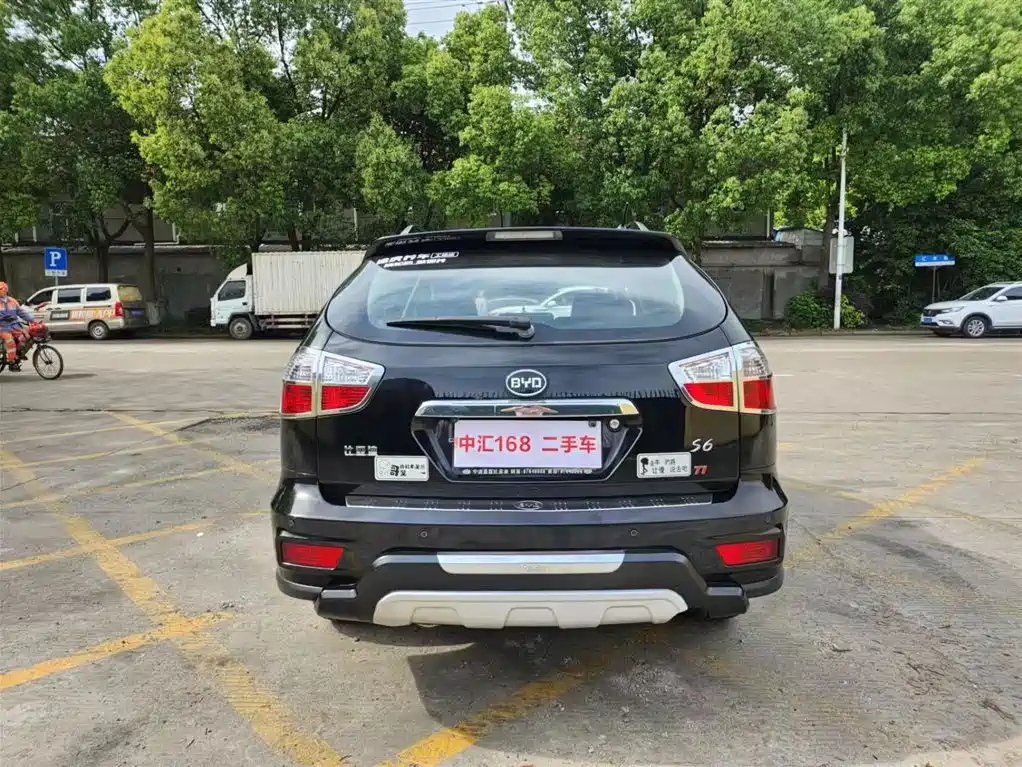 BYD S6 2015