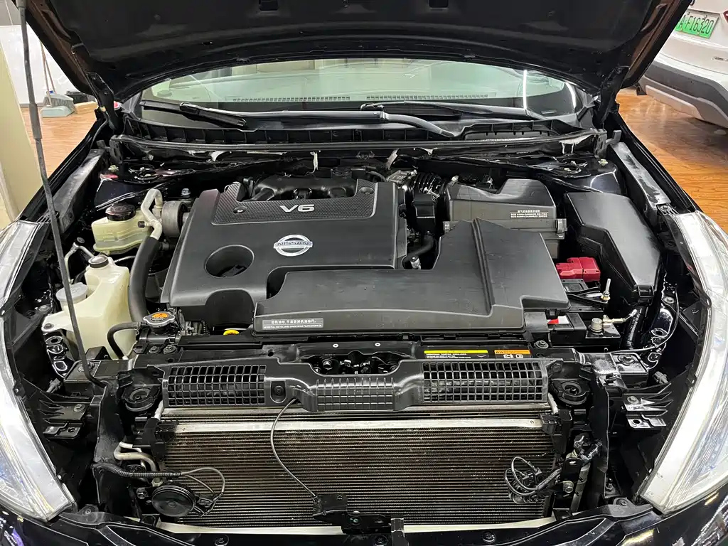 NISSAN TEANA 2012