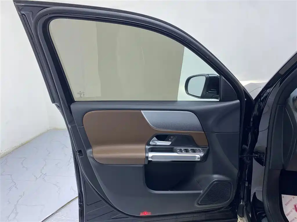 MERCEDES BENZ GLB 2022