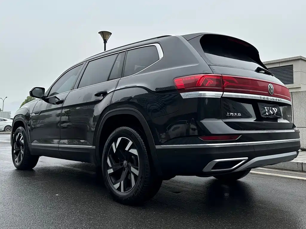 VOLKSWAGEN TOURAN 2022