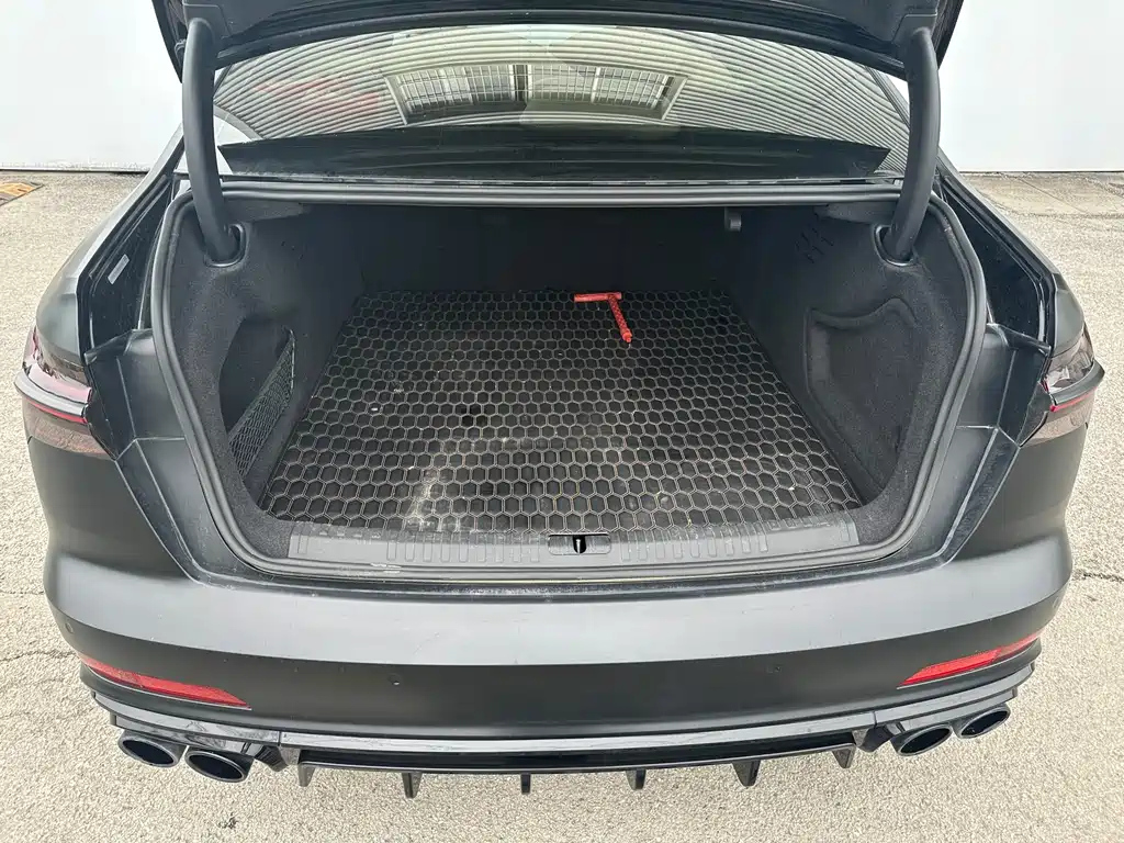 AUDI A6L 2023