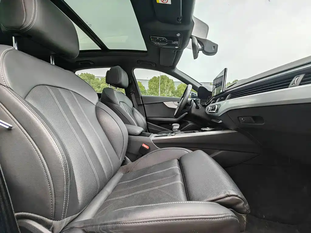 AUDI A4L 2022