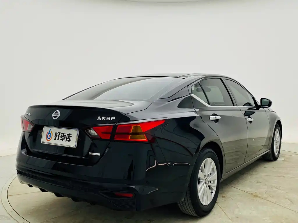 NISSAN TEANA 2019