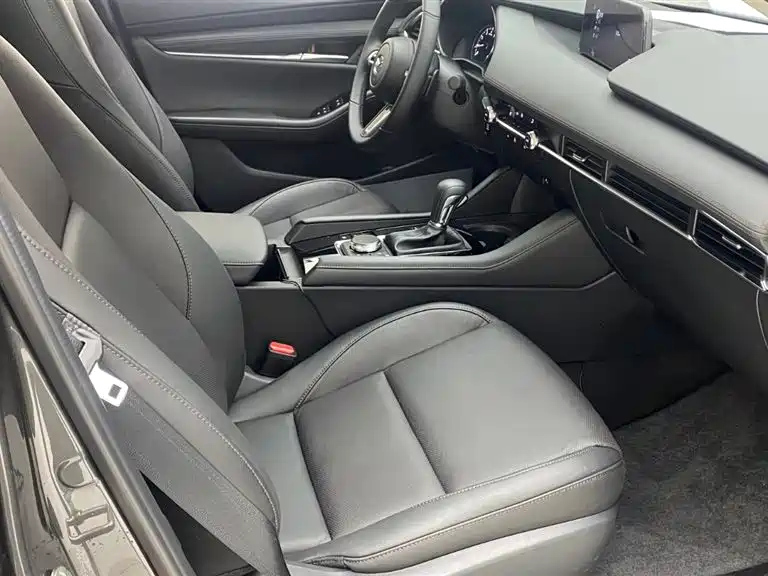 MAZDA 3 AXELA 2022