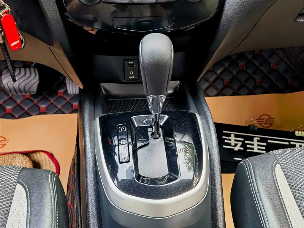 NISSAN QASHQAI 2018