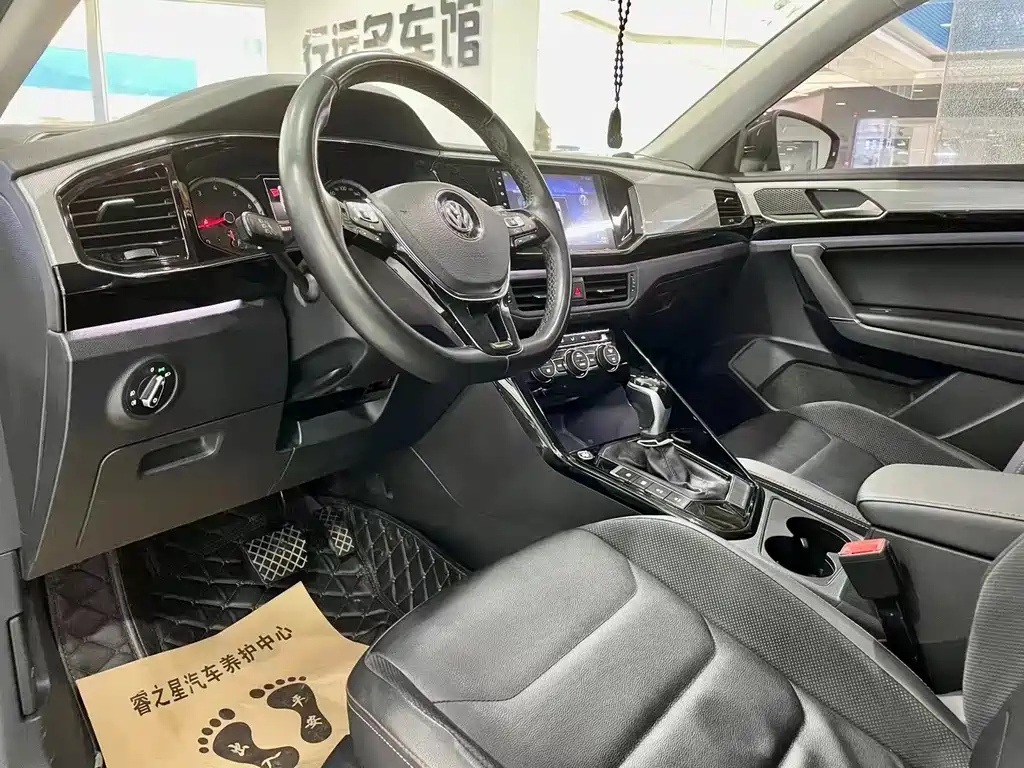 VOLKSWAGEN TAYRON 2019