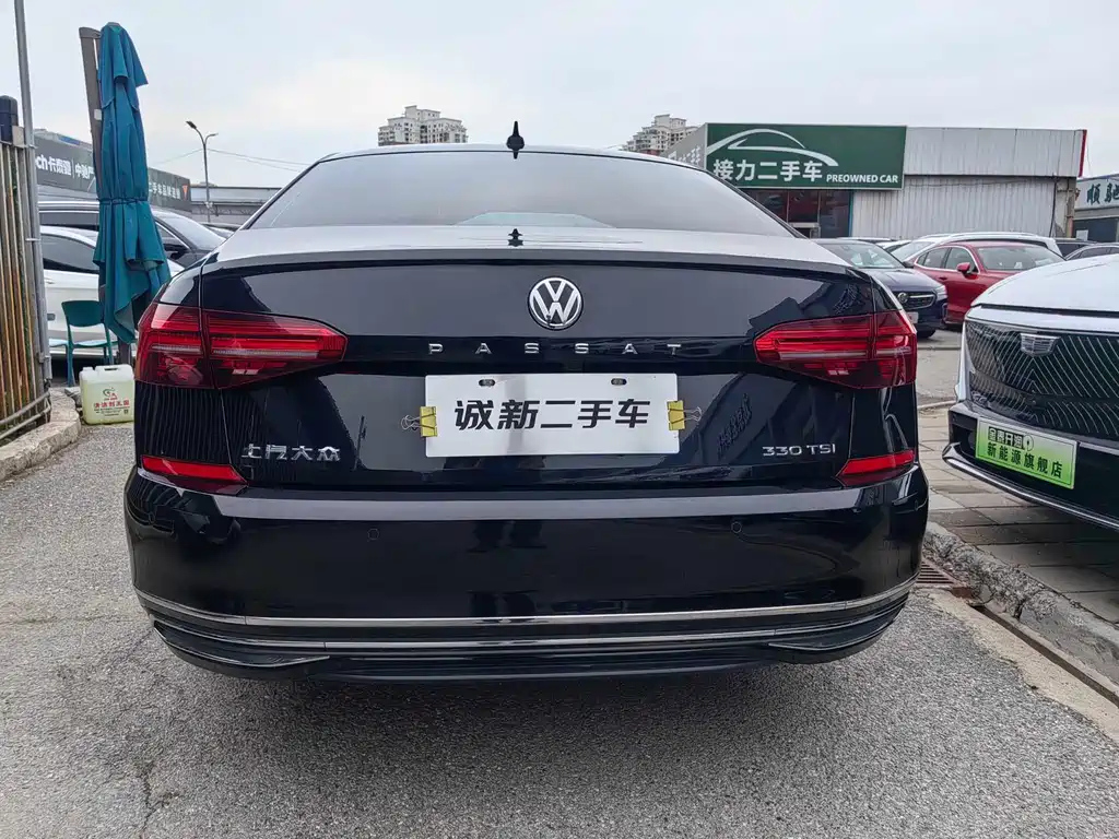 VOLKSWAGEN PASSAT 2020