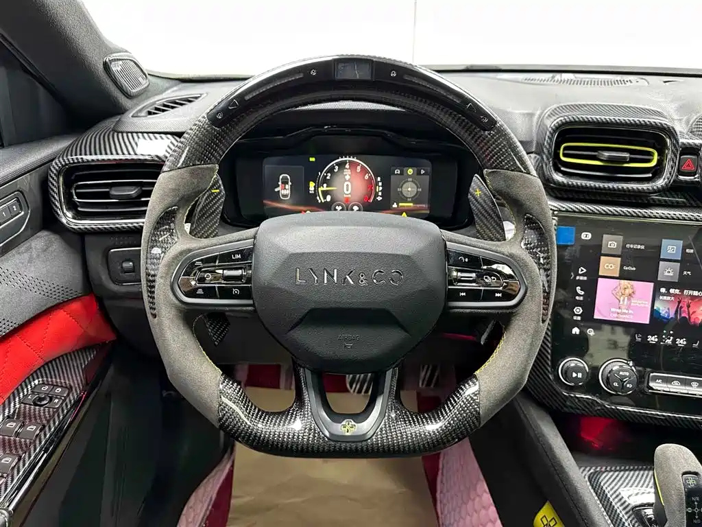 LYNK&CO 03 2021