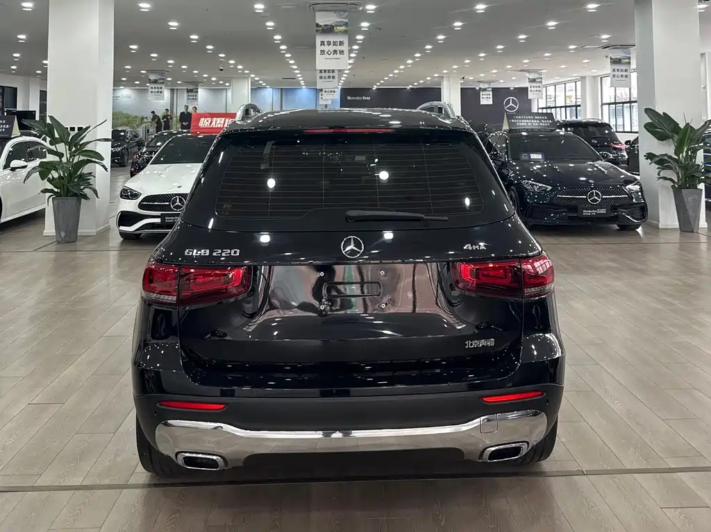 MERCEDES BENZ GLB 2022