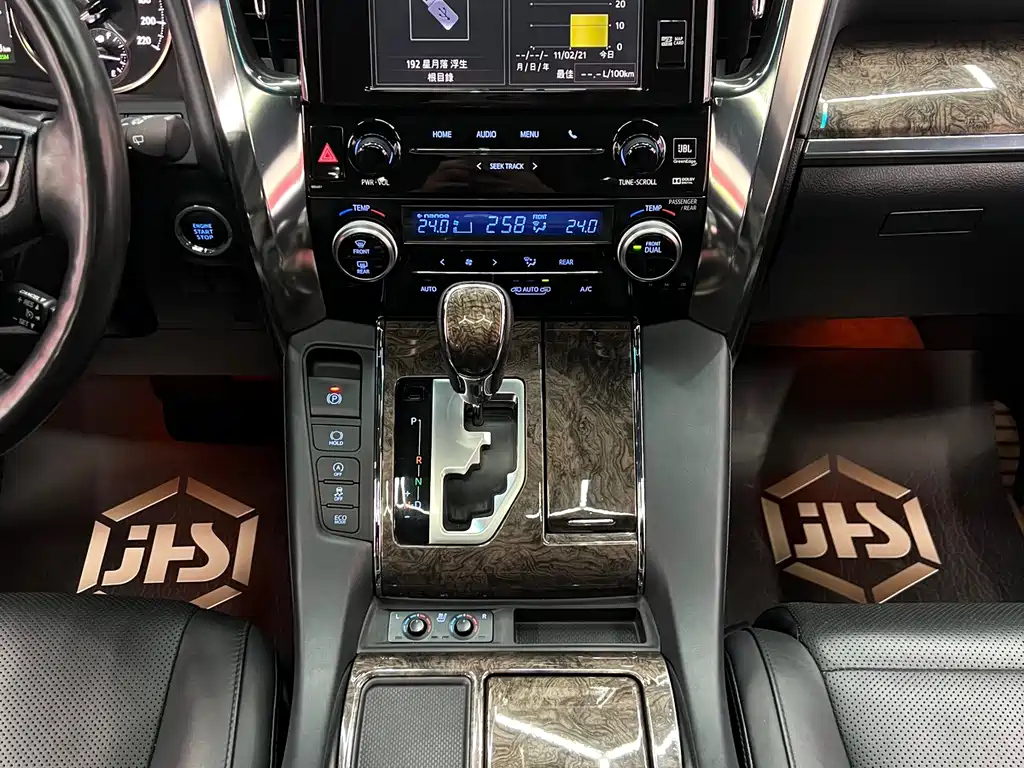 TOYOTA ALPHARD 2020