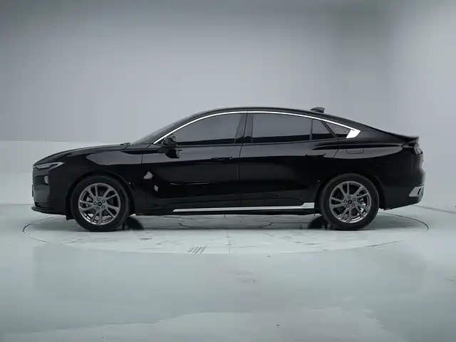 FORD MONDEO 2023