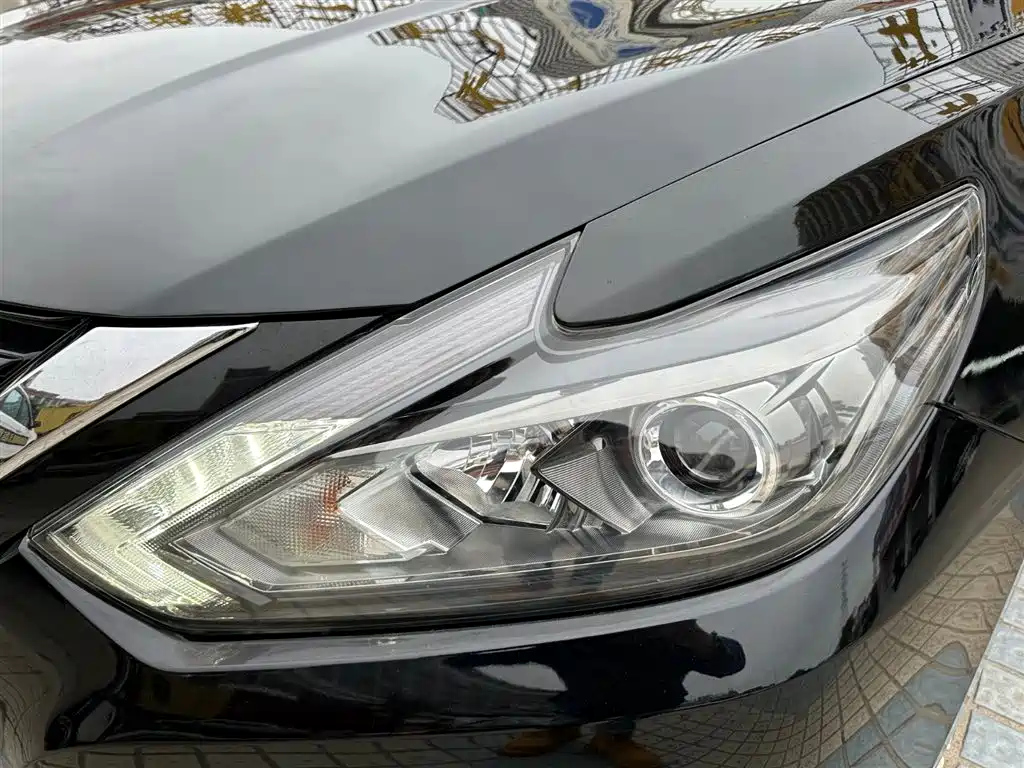NISSAN TEANA 2019