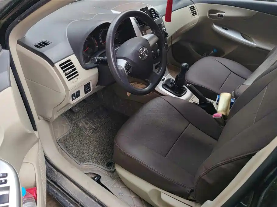 TOYOTA COROLLA 2014