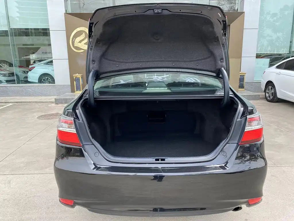 TOYOTA CAMRY 2016