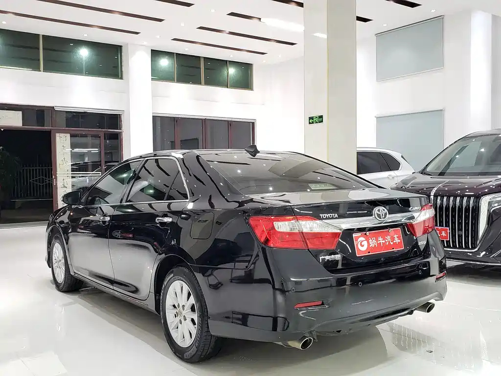 TOYOTA CAMRY 2013