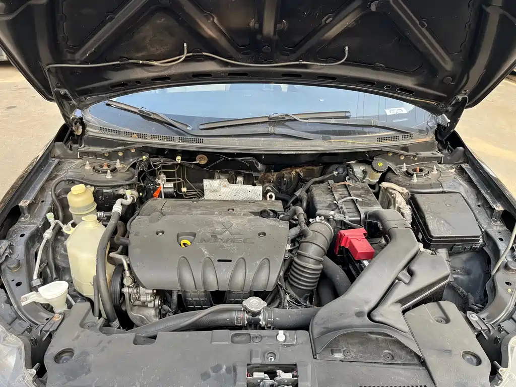 MITSUBISHI LANCER EX 2010