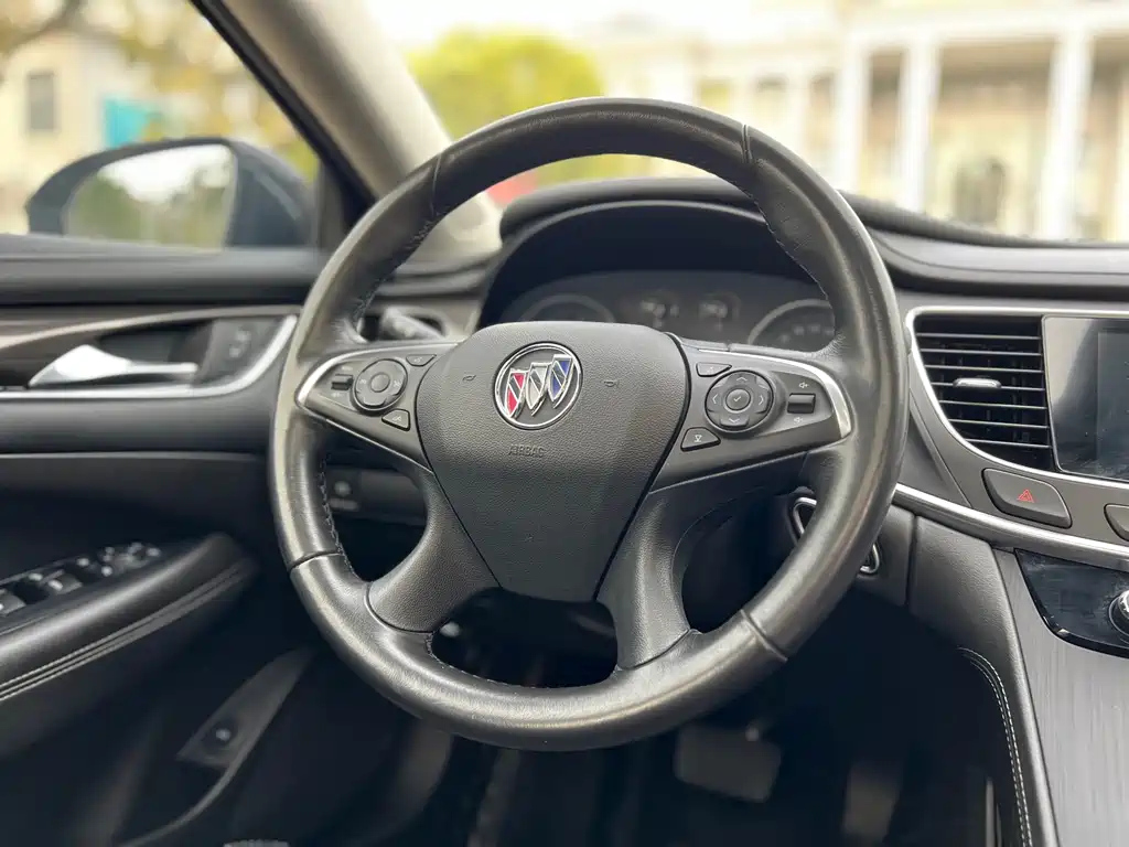 BUICK LACROSSE 2022