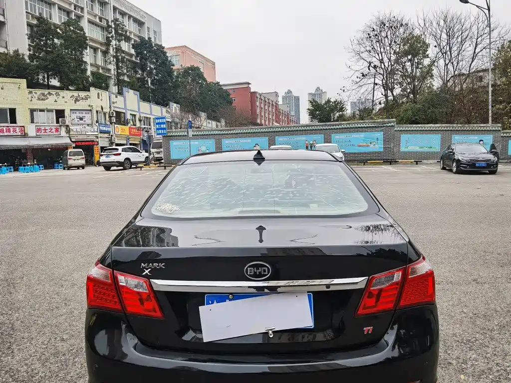 BYD G6 2014