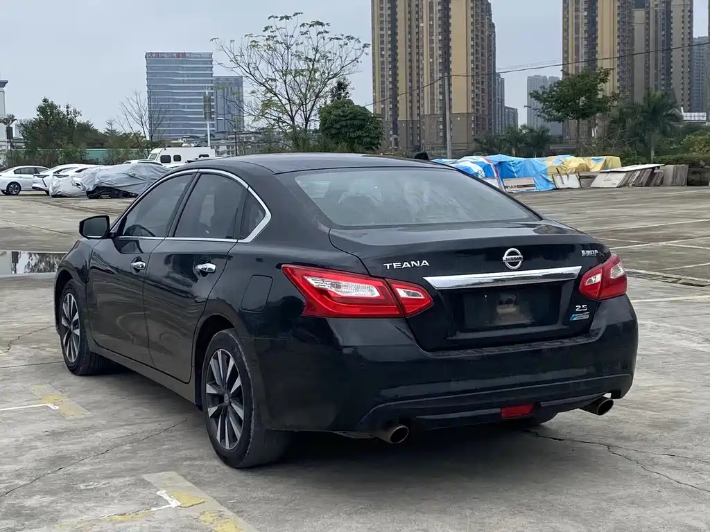 NISSAN TEANA 2018