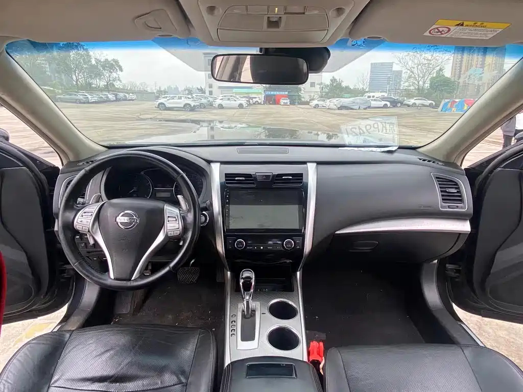NISSAN TEANA 2018