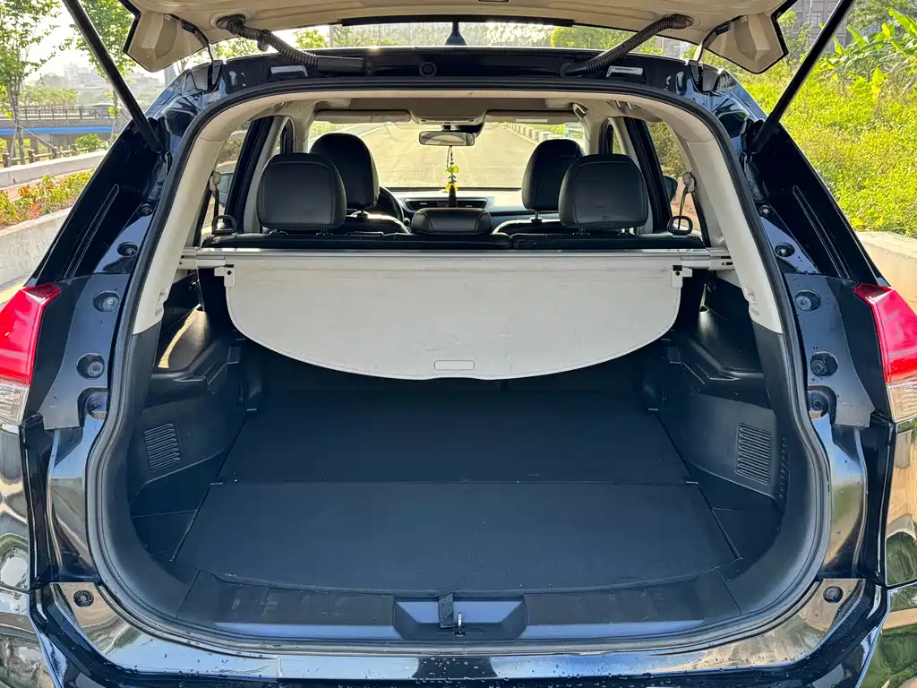 NISSAN X-TRAIL 2019