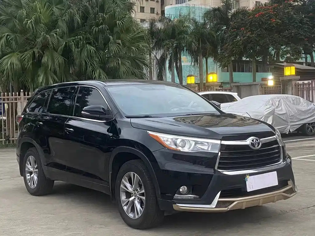 TOYOTA HIGHLANDER 2016