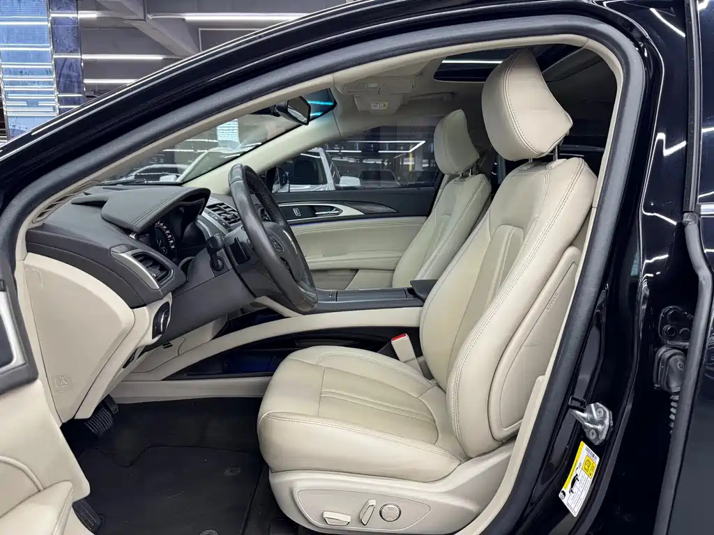 LINCOLN MKZ 2020