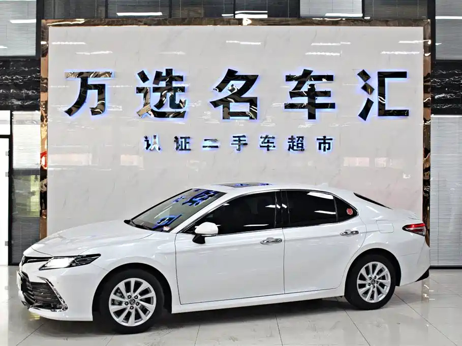 TOYOTA CAMRY 2021