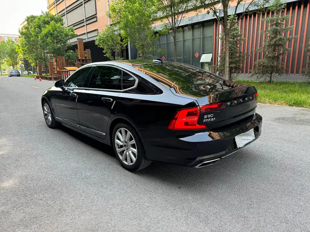 VOLVO S90 2020