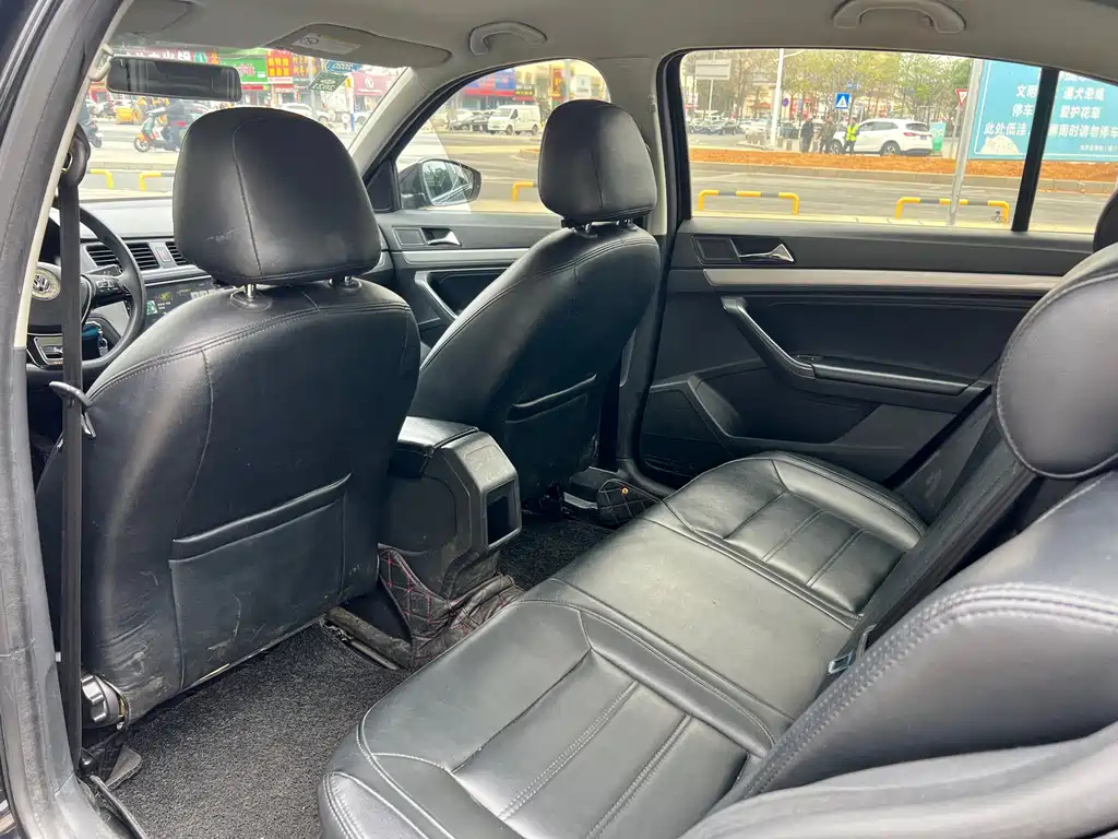 VOLKSWAGEN LAVIDA 2017