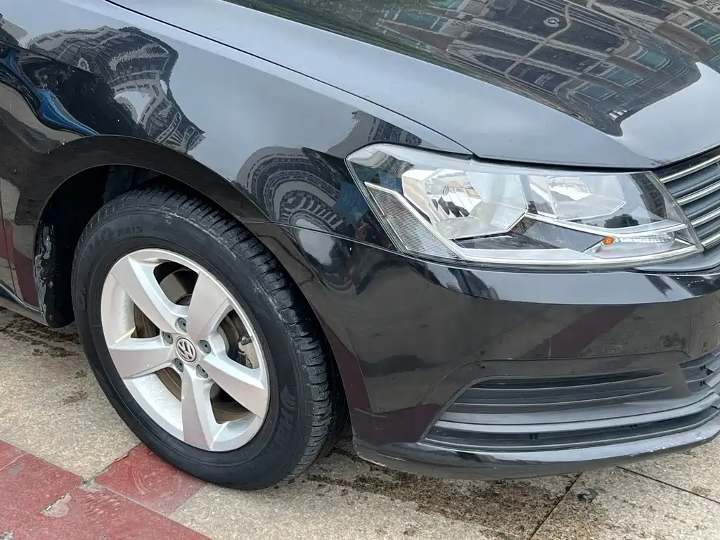 VOLKSWAGEN LAVIDA 2017
