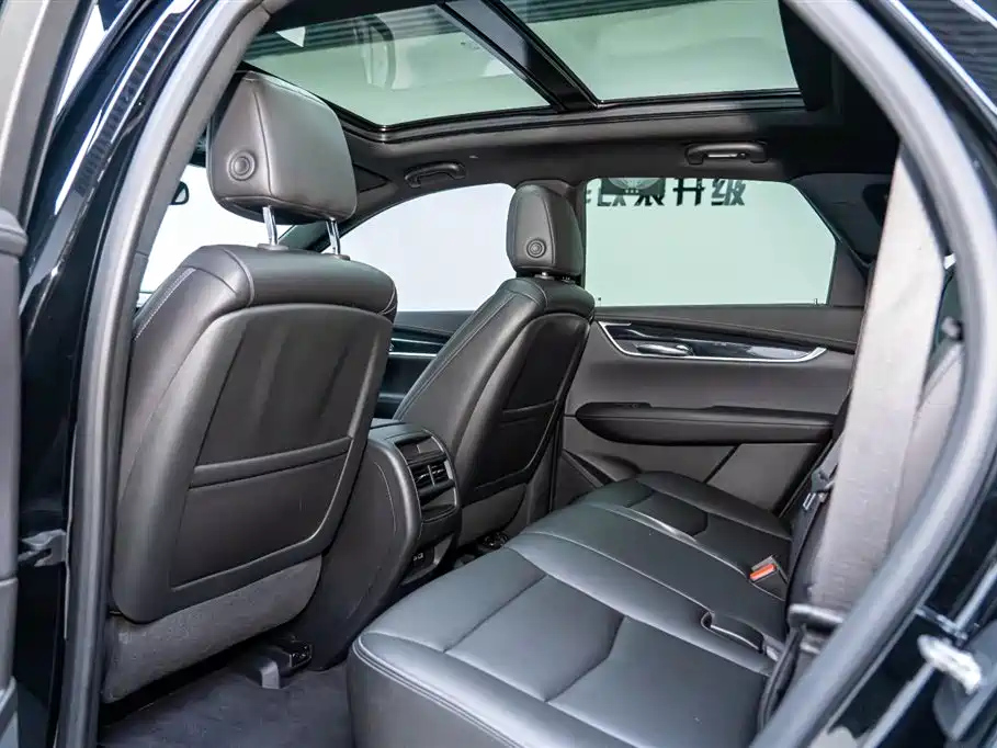 CADILLAC XT5 2021