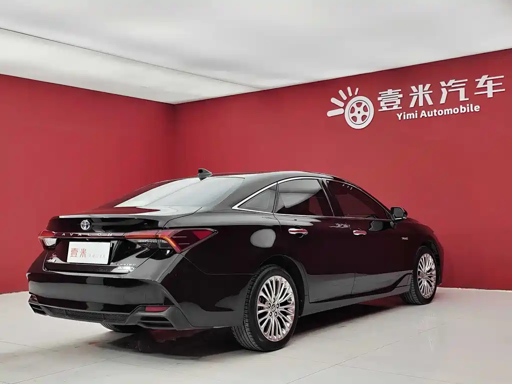 TOYOTA AVALON 2019