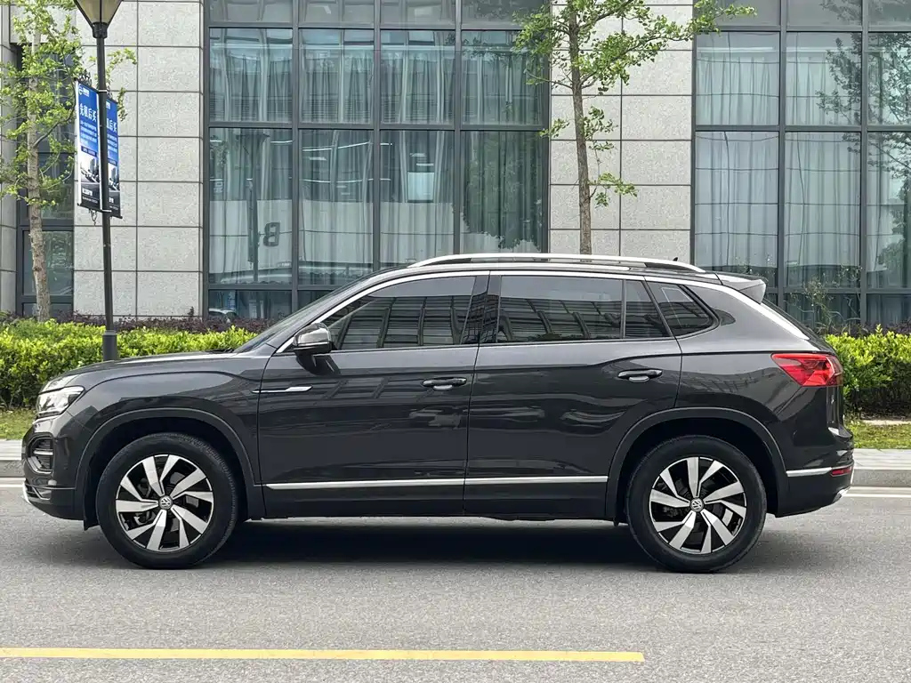 VOLKSWAGEN TAYRON 2021