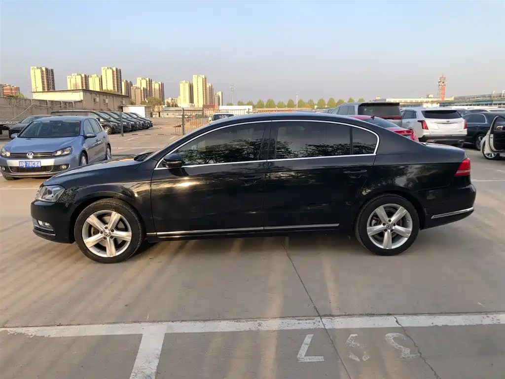 VOLKSWAGEN MAGOTAN 2016