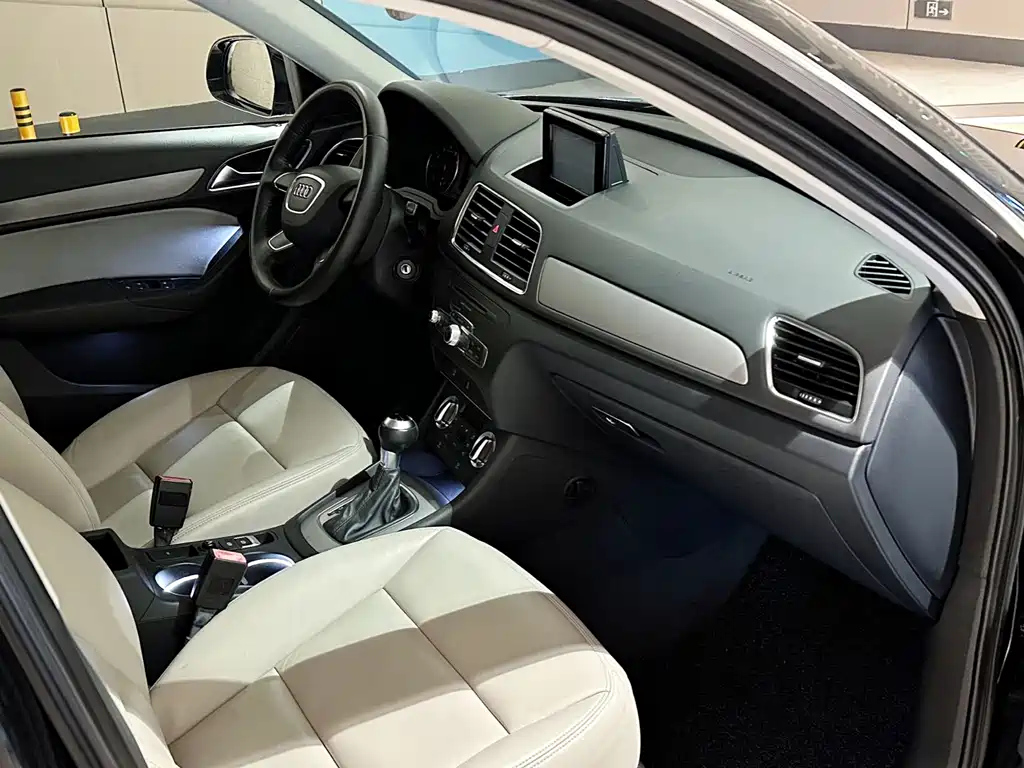 AUDI Q3 2013