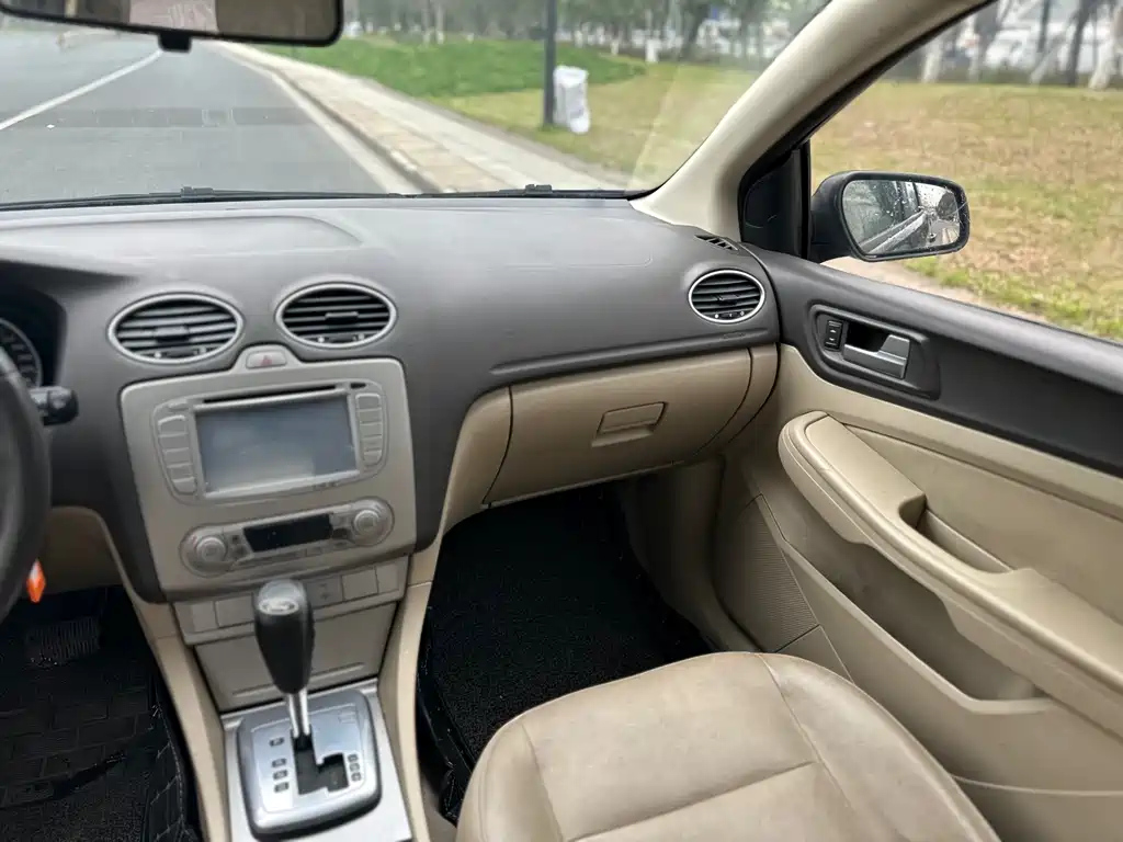 FORD FOCUS 2013