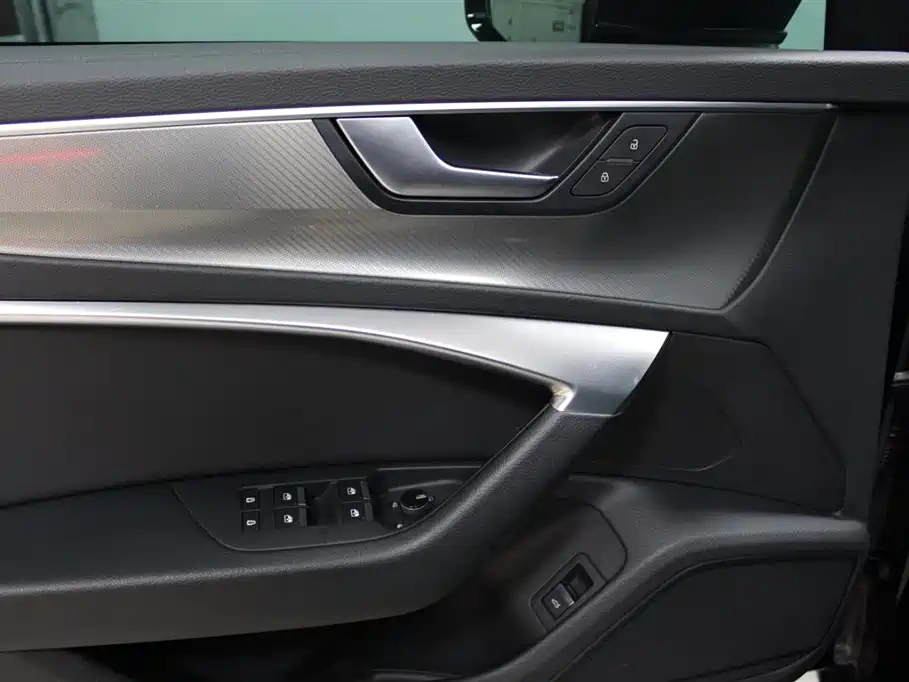 AUDI A6L 2020