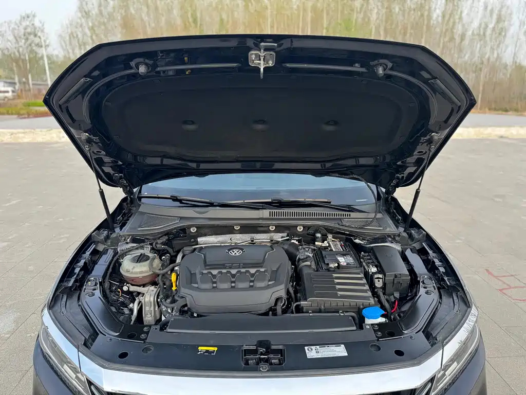 VOLKSWAGEN PASSAT 2020